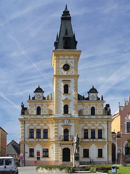 Hôtel de ville.