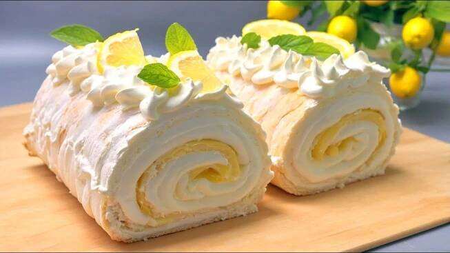 Leckerer Baiser-Rolle. Ohne Risse! Rezept macht die ganze Welt verrückt! Dessert in 20 Minuten