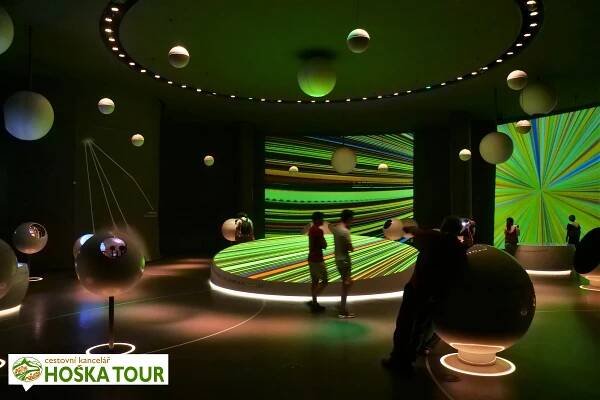 CERN: Vyrazte se školou na exkurzi do slavného vědeckého centra | CK HOŠKA TOUR