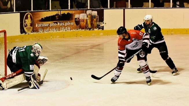 KL ledního hokeje: HC Strakonice - Slavoj Č. Krumlov 6:4 (22, 3:2, 1:0).