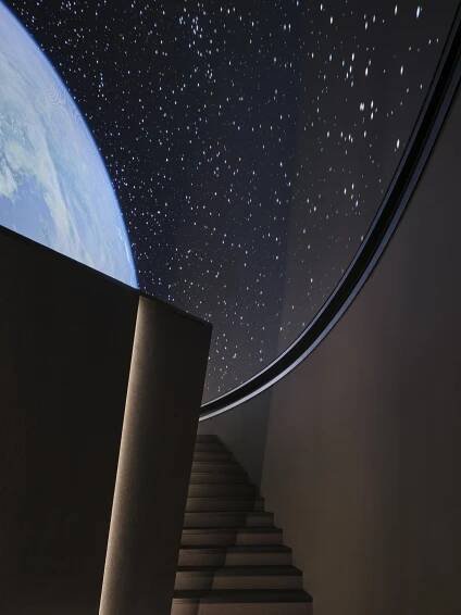 Praha se pyšní světovým unikátem. Planetárium má jednu z největších LED obrazovek