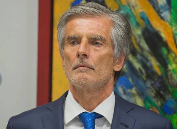 Bývalý politik a diplomat Peter Weiss nebude kandidovať na prezidenta