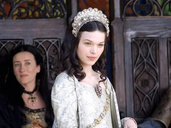 Tudorovci - Chladnokrevně - Z filmu - Anna Brewster