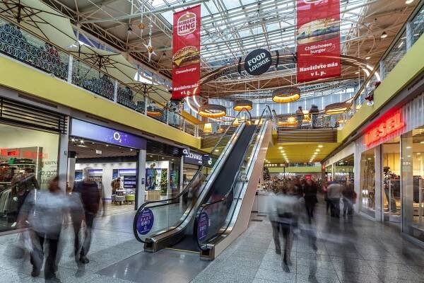Olympia Brno jde vstříc zákazníkům. Modernizovala jídelní zónu i přístup k ní | CENTRUM NEWS