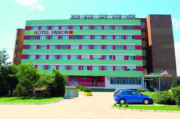 HOTEL PANON, Hodonín