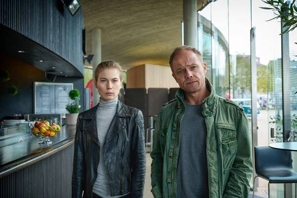 Nora von Waldstätten, Matthias Koeberlin - Vraždy u jezera - Druhá tvář - Z filmu
