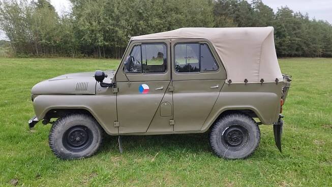 UAZ 469 IV. – Obvodní Oddělení Veřejné Bezpečnosti Strnadice
