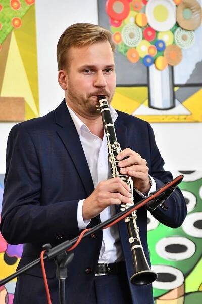 Zazpíval jako Karel Gott. Martin Chodúr uchvátil hranickou Synagogu