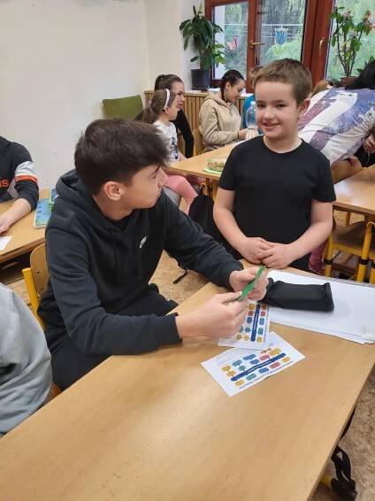 První třídy přejí hodně štěstí · ZŠ Valašská Bystřice