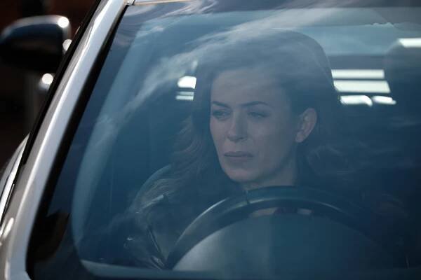 The Crow Girl - She Shoots for the King - Z filmu - Eve Myles