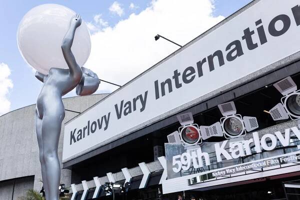 Festival ve Varech začal hořkosladce