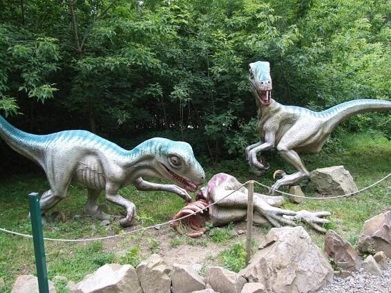 Poddolovanou Doubravu teď obývají dinosauři