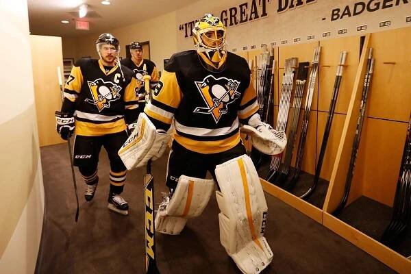 Marc-Andre Fleury signs with Penguins, will finish NHL career in preseason game
