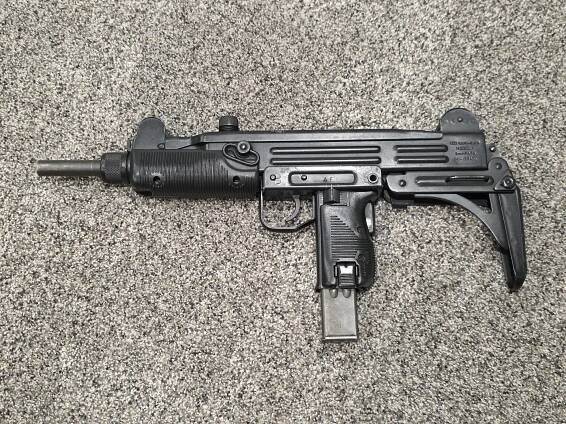 FOR SALE: UZI Machine Gun | CDS ARMS / FREEDOM SECURITY 