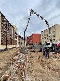 Výroba betonu, dovoz betonu a čerpání betonu • Betonárka Lišov | Candrmrk