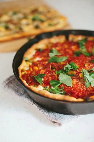 deep dish sourdough pizza / go eat your bread with joy
