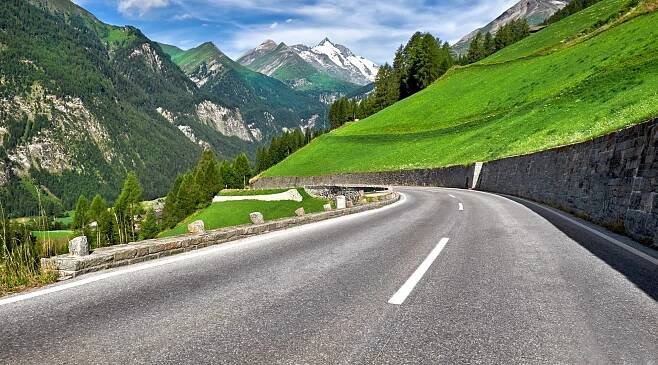 Großglockner Hochalpenstraße im Sommer - Transfers und Ausflugsfahrten mit Taxi Reiter