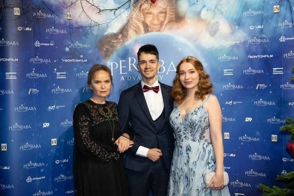 Perinbaba a Dva svety - Sabina Skalická, Lukáš Frlajs, Valéria Frištik