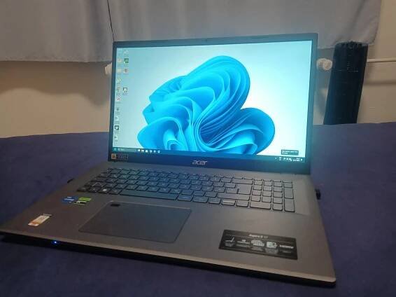 ACER Aspire; 17,3 palců; i7-1355U; 64GB RAM; RTX 2050; 3,5 TB SSD