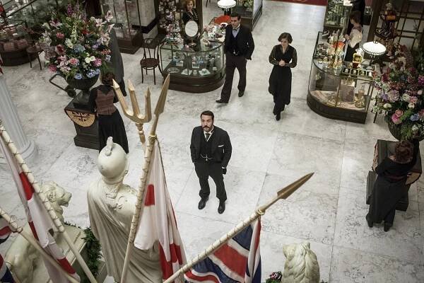 Pan Selfridge - Epizoda 3 - Z filmu - Jeremy Piven, Grégory Fitoussi, Aisling Loftus