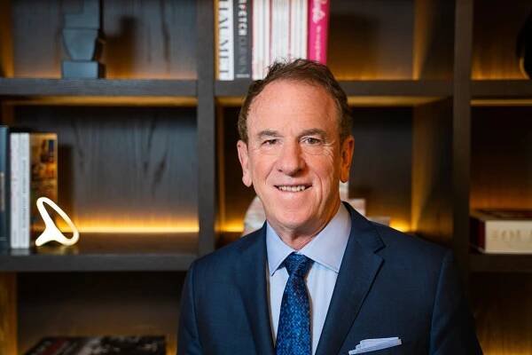 John B. Quinn – Quinn Emanuel Urquhart & Sullivan LLP | OZ KOCA – Photographer – Filmmaker