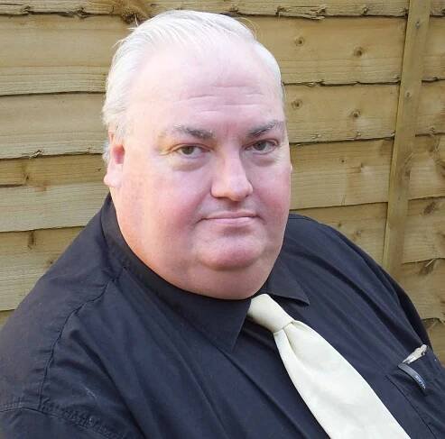 Simon Fisher-Becker: Harry Potter and Doctor Who actor dies aged 63