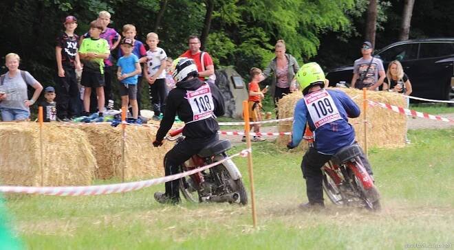 Závody malotraktorů a Fichtl Cup bavily diváky v Nové Vsi u Ivančic