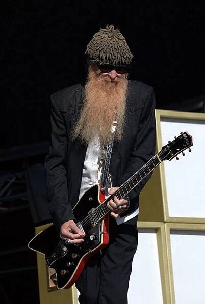 Soubor:Billy gibbons finland 2010.jpg – Wikipedie
