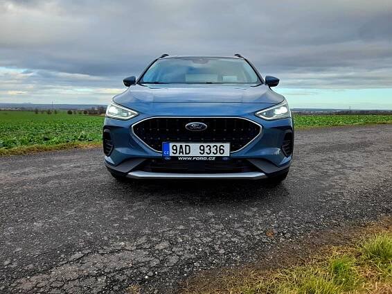 Ford Focus 1.0 EcoBoost kombi. Potěší v každé situaci - Autaprozeny.cz