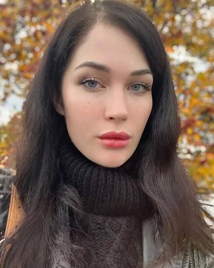 Evelyn Claire 3