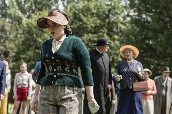 Otec Brown - Květina golfového hřiště - Z filmu - Amy Lawrence, Emer Kenny, Mark Williams, Sorcha Cusack