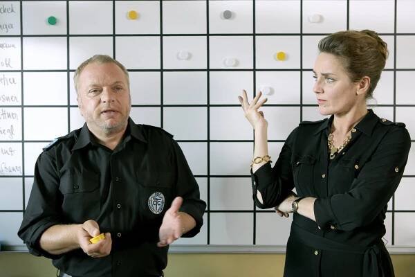 Die Lottosieger - Karriere als Legionär? (S02E05) (2011)