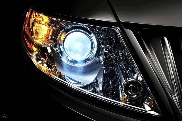 Category:Xenon gas discharge headlamps of automobiles - Wikimedia Commons