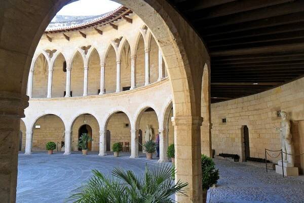 Fotogalerie: Středomořský ostrov umí překvapit. Co jste pravděpodobně netušili o Mallorce 