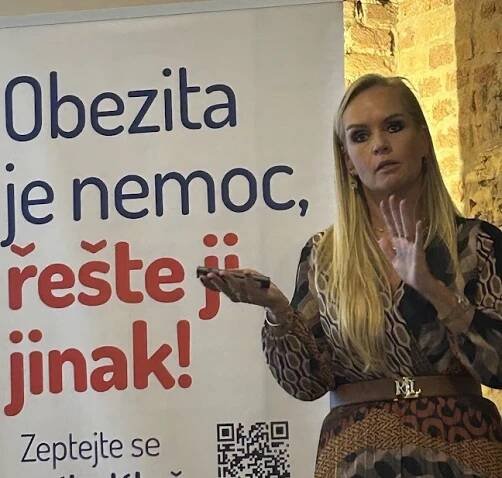 MUDr. Dita Pichlerová, Ph.D., vedoucí lékařka Centra léčby obezity při interní klinice FN Motol. 