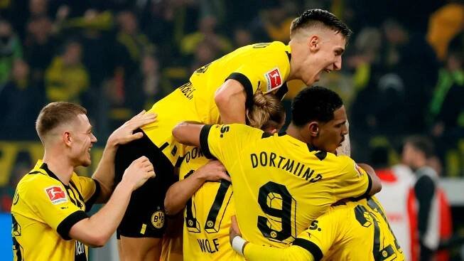 Dortmund si zastřílel proti Kolínu. Reus se stal druhým nejlepším střelcem klubu