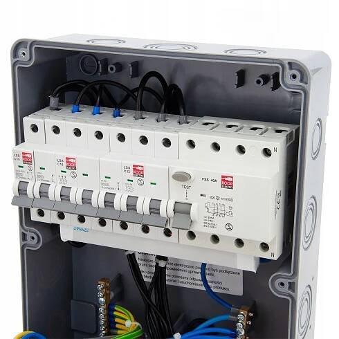 STAVEBNÍ ROZVADĚČ ZABEZPEČENÁ SÍLA 16 32 5P 3x230V DIFERENCIÁL FI40 Značka ELS Elektrotechnika