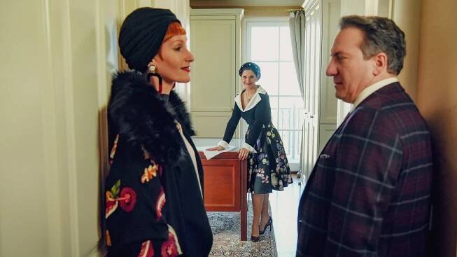 Nicole Beutler, Brigitte Jaufenthaler, Robert Palfrader - Walking on Sunshine - Episode 3 - Z filmu