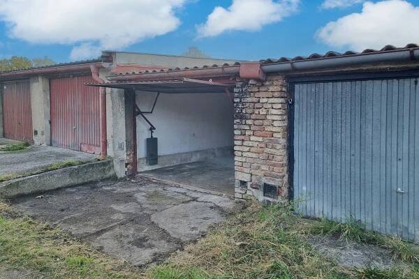 Prodej garáže, 27 m², Cheb - Vladimír Růžička - realitní makléř pro Karlovy Vary, Sokolov a Cheb | pro Karlovy Vary, Sokolov