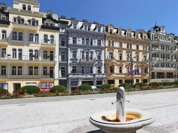 Prožitkový pobyt v samém srdci Karlových Varů ve všedních dnech-ASTORIA Hotel & Medical Spa 2