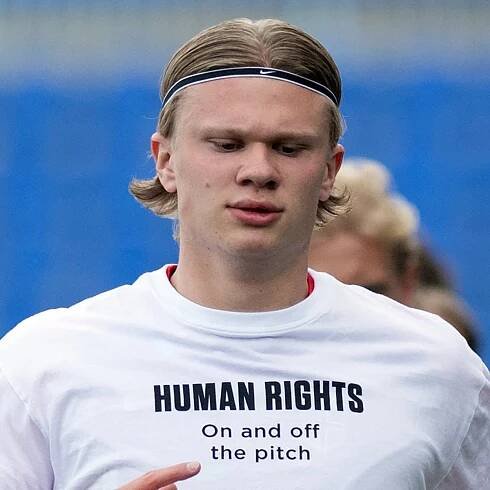 Accusing footballers of hypocrisy for protesting about human rights abuses in Qatar rather misses the point