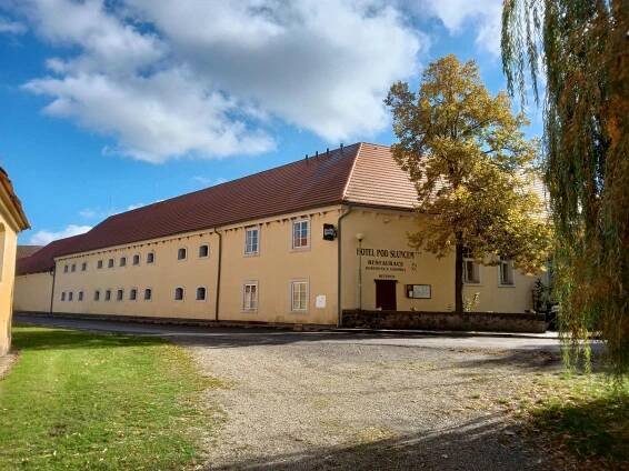 Fotografie - Hotel Pod Sluncem - Třebíz - 15.10.2024