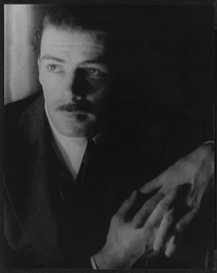 Category:Paul Muni - Wikimedia Commons
