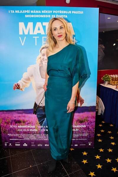 Petra Hřebíčková na premiéře filmu Matka v trapu zazářila.