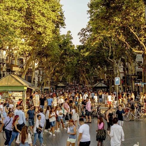Tourists arrive in Barcelona and consider leaving after just one hour