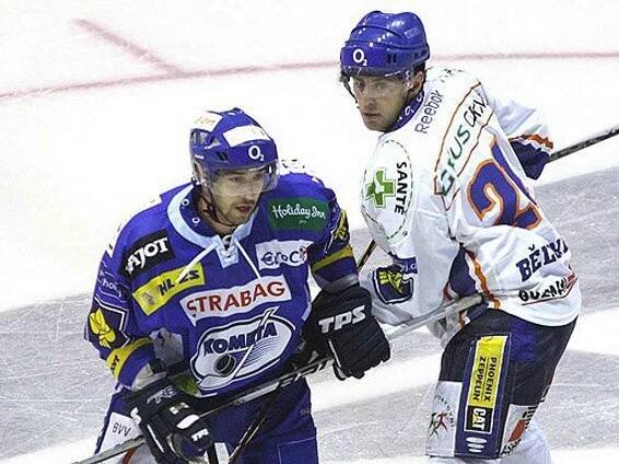 Jako rozhodčí mám na ledě větší adrenalin, říká bývalý hokejista Šindel