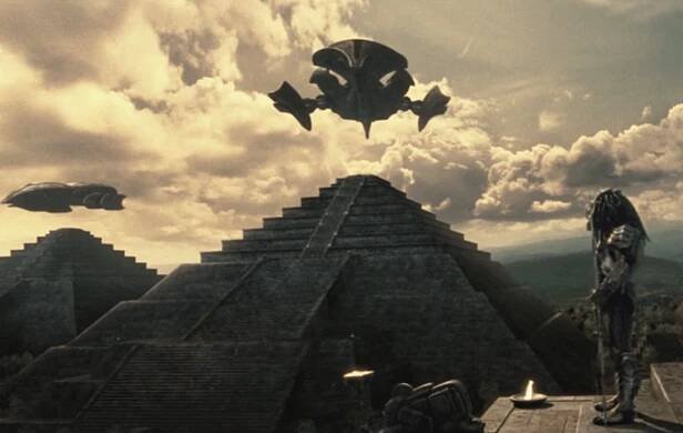 Cizinci a pyramidy