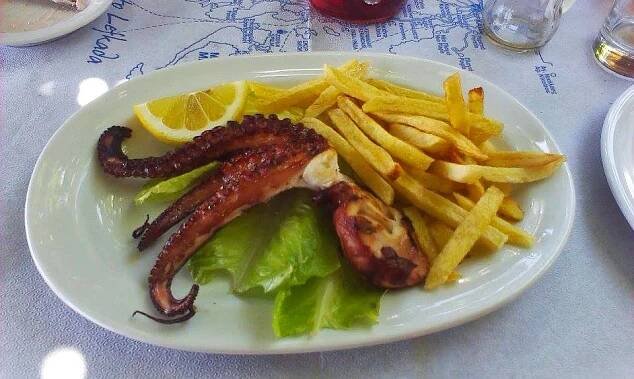 Chobotnice, Mikros Gialos