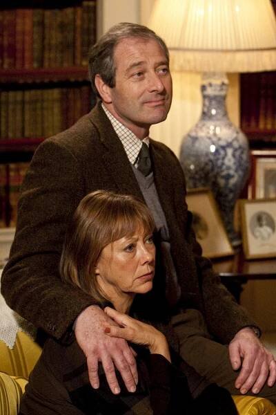 Vraždy v Midsomeru - Slídil - Z filmu - Jenny Agutter, Julian Wadham