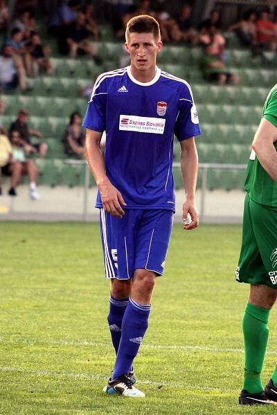 Soubor:SV Mattersburg vs FK Dukla Banská Bystrica 2013-06-21 (12).jpg – Wikipedie